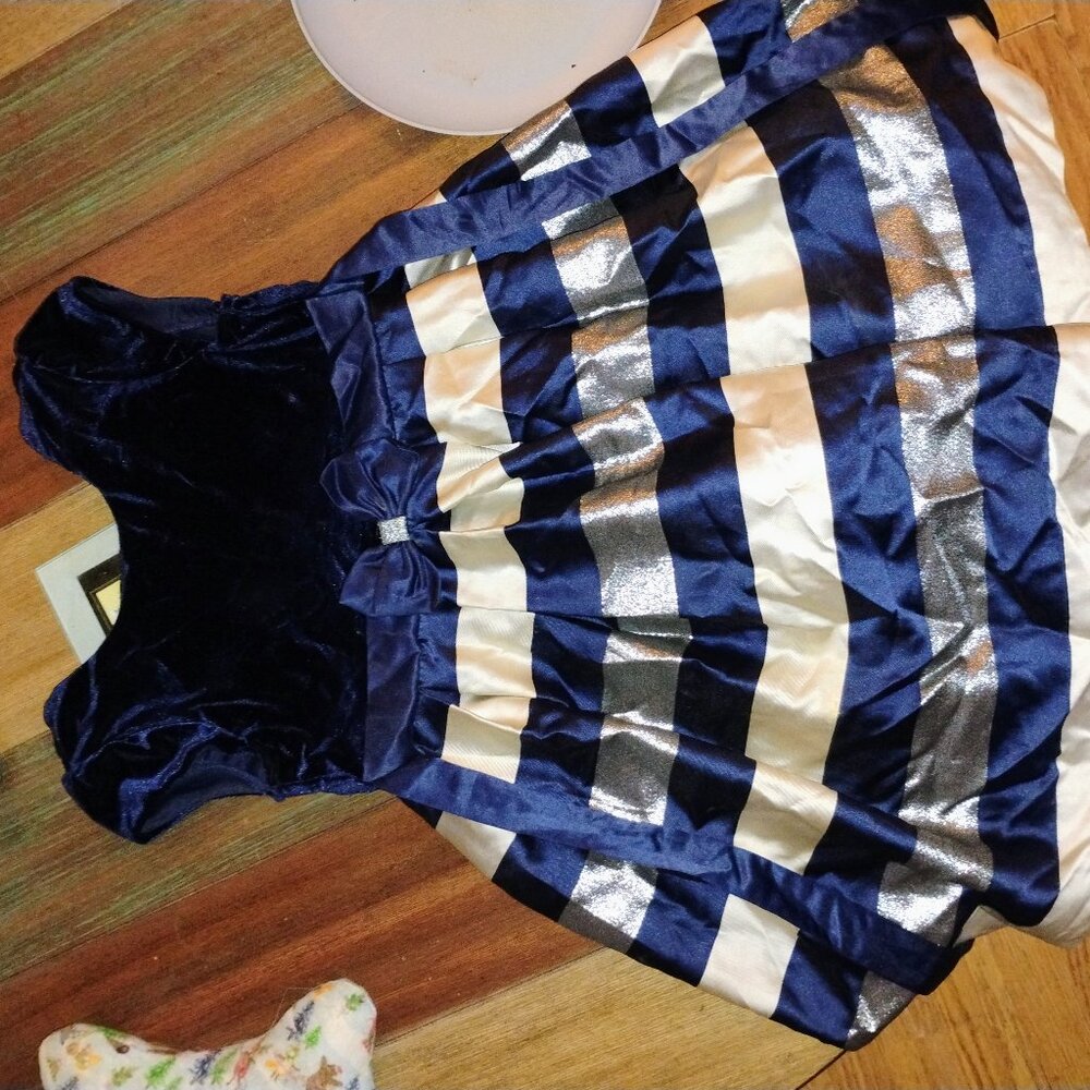 Little girls dress
